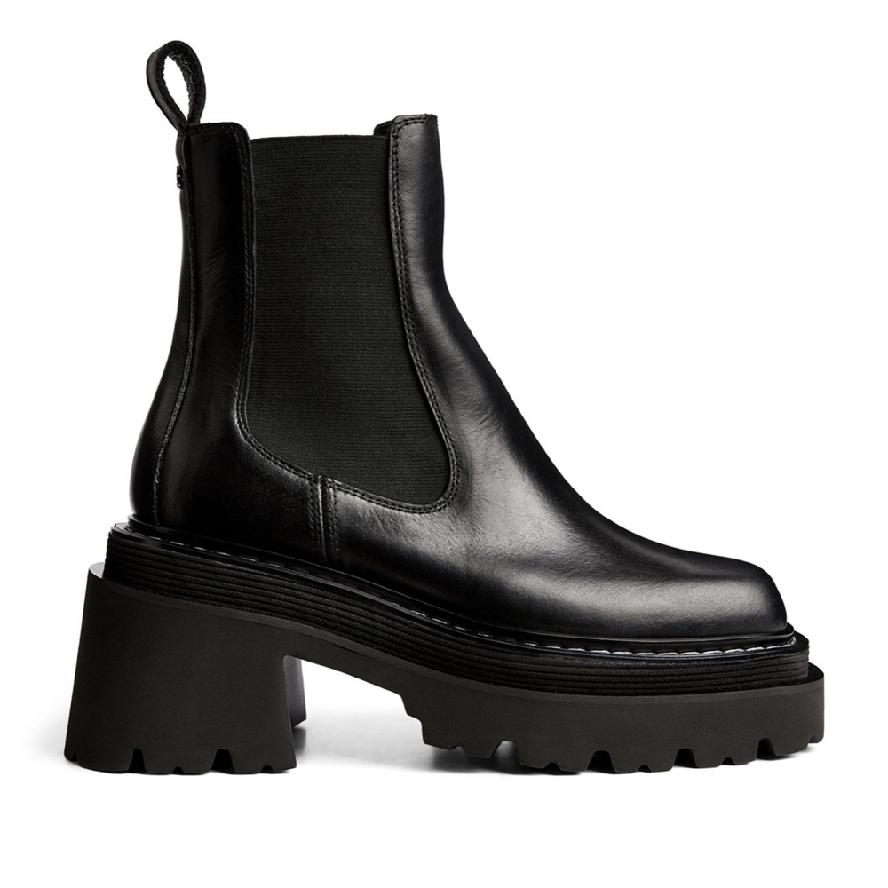SANDRO Leather Chelsea Boots